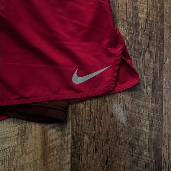 Nike Running Short - Picture 2 of 4